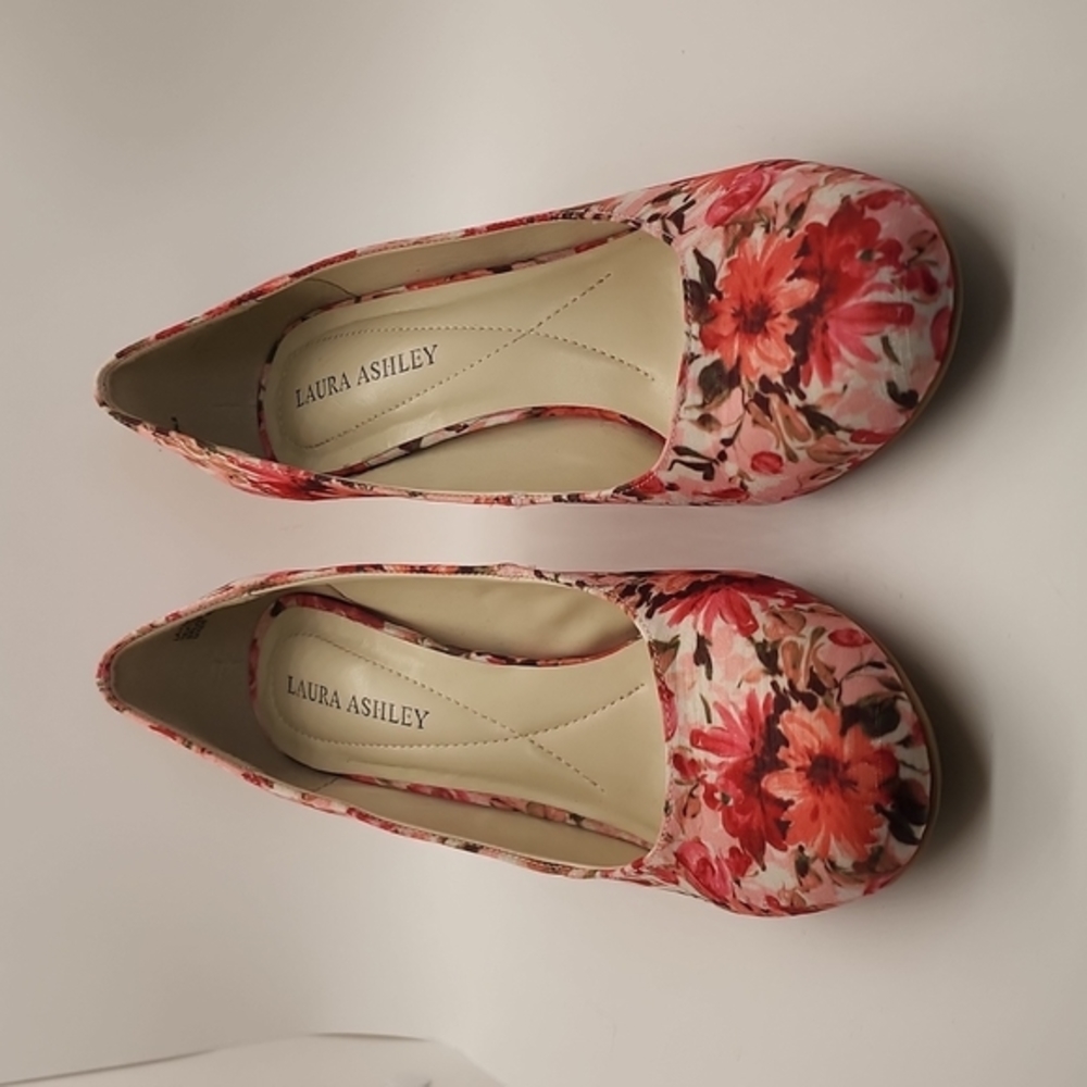 Pink floral Laura Ashley heels size 9